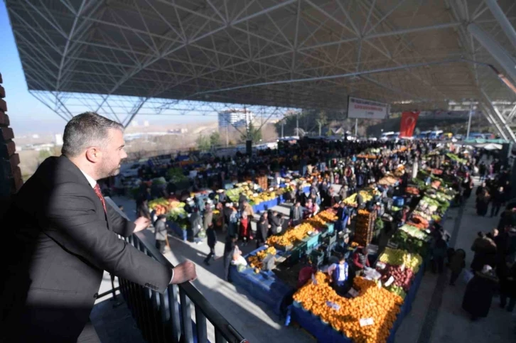 Pursaklar’ın her mahallesinde konforlu alışveriş dönemi
