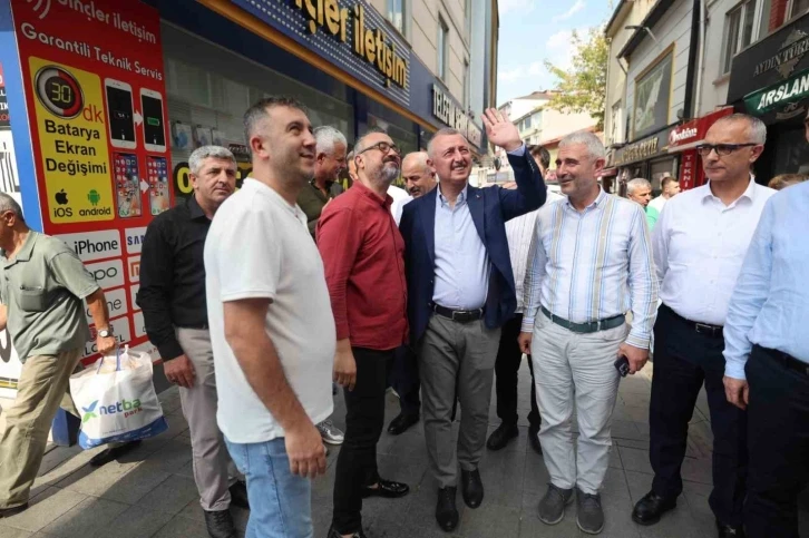 "5 yıl boyunca bir belediye başkanı gününü gün eder, verdiği sözü unutursa o zaman emanet yere düşmüş olur"
