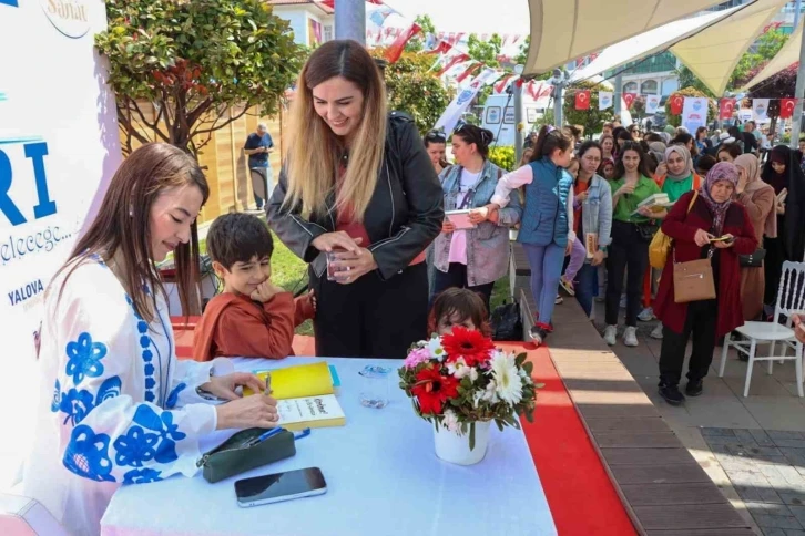 "Akademisyen Anne" Yalovalılarla buluştu
