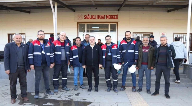 Rektör Altun, Kahramanmaraş’ta Hasar Tespit Çalışması Yapan Öğretim Üyelerinden Bilgiler Aldı