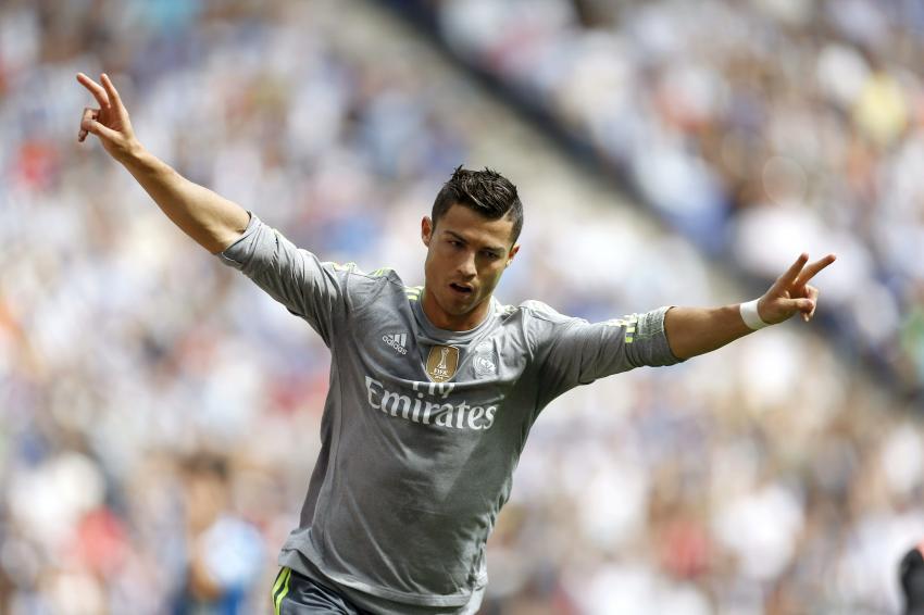 Ronaldo gol olup yağdı, tarihe geçti