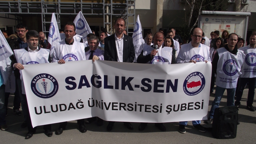 Sağlık çalışanlarına ek ödemeler Bursa'da protesto edildi