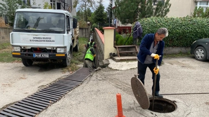 Safranbolu’da su taşkınlarına karşı temizlik çalışmaları yapıldı
