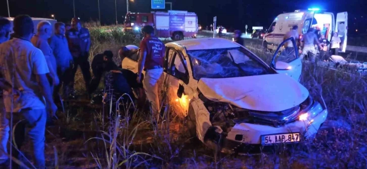 Sakarya’da otomobil ile panelvan çarpıştı: 6 yaralı
