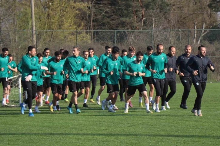 Sakaryaspor: "TFF’den ivedilikle Altay-Sakaryaspor maçının VAR kayıtlarını açıklamasını talep ediyoruz"
