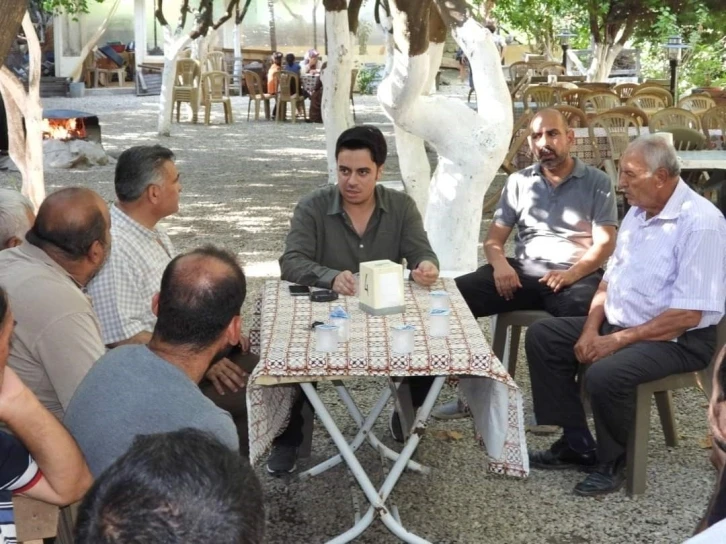 Samandağ Kaymakamı Dündar mahalle mahalle gezip dert dinliyor
