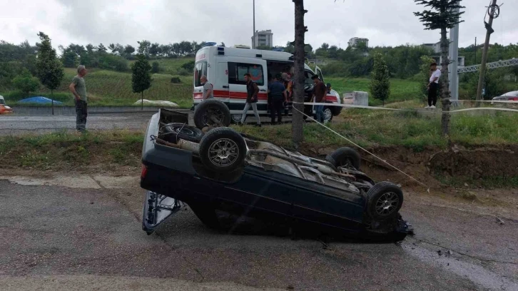 Samsun’da bayram gezmesine giden gençlerin aracı takla attı: 3 yaralı
