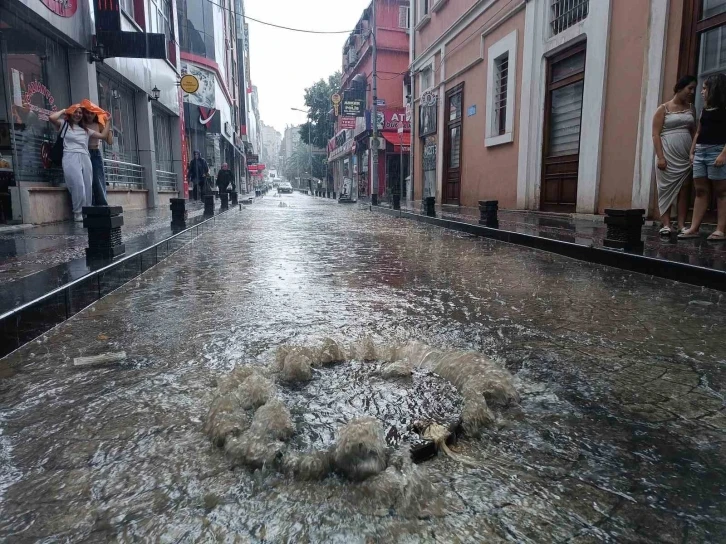 Samsun’da sürpriz sağanak
