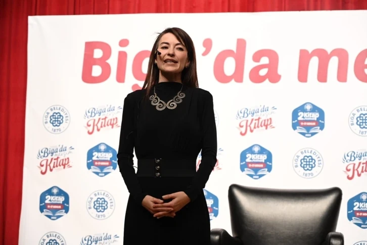 Saniye Bencik Kangal, Biga Kitap Festivali’nde aileler ve çocuklarla buluştu
