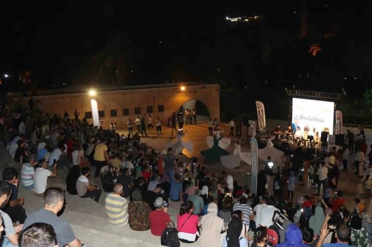 Şanlıurfa’da tasavvuf gecesine yoğun katılım
