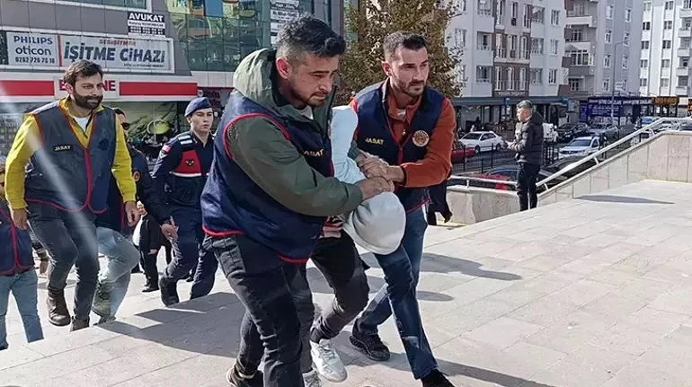 Sapık anne ve baba: 9 aylık bebeğe...