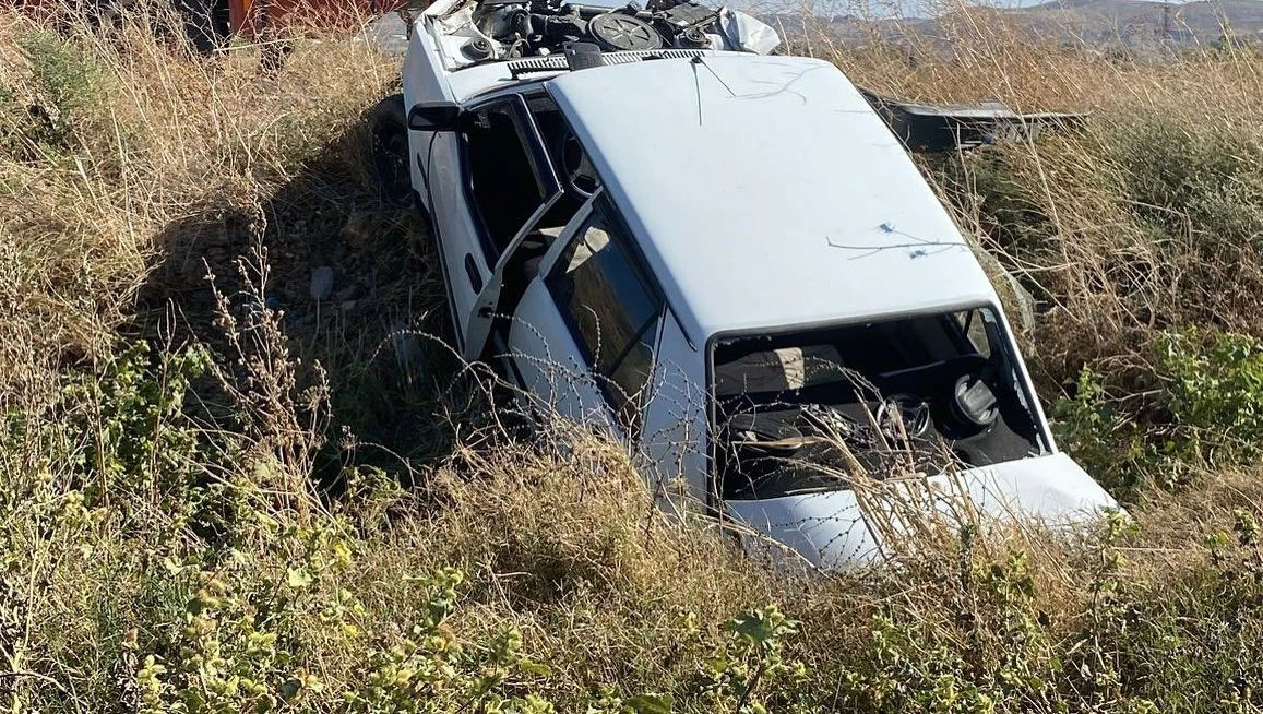 Şarampole devrilen TOFAŞ’ın sürücüsü yaralandı
