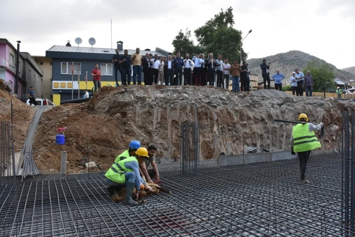 Sason’da 3 bin kişinin namaz kılabileceği caminin temeli atıldı
