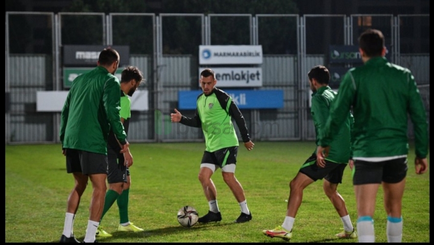 Bursaspor Keçiörengücü maçı hazırlıklarını tamamladı 