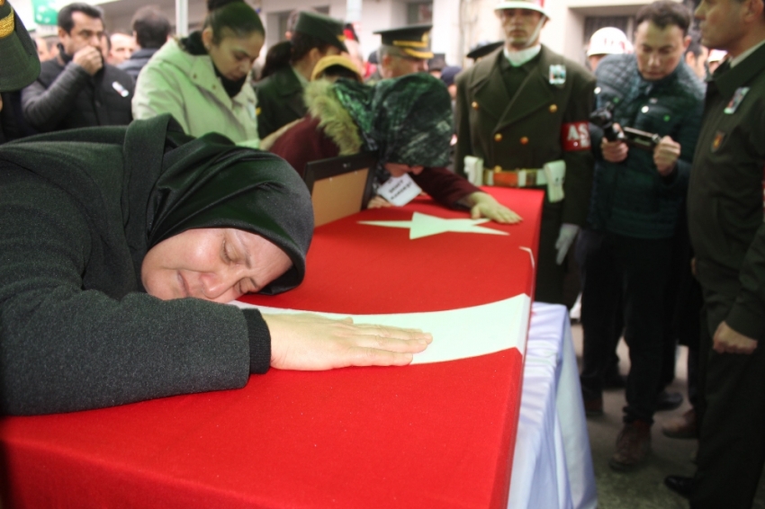 Şehide gözyaşları ile veda