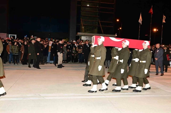 Şehit Piyade Sözleşmeli Er Çağatay Erenoğlu’nun cenazesi memleketi Sinop’ta
