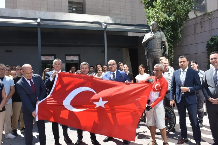 Şehit polis Fethi Sekin için bin 570 kilometre pedallayacak
