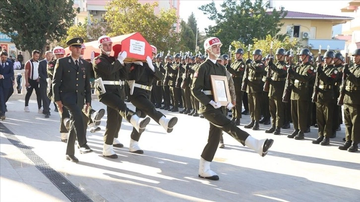 Şehit sözleşmeli onbaşı Alican Güneş, Kahramanmaraş'ta son yolculuğuna uğurlandı