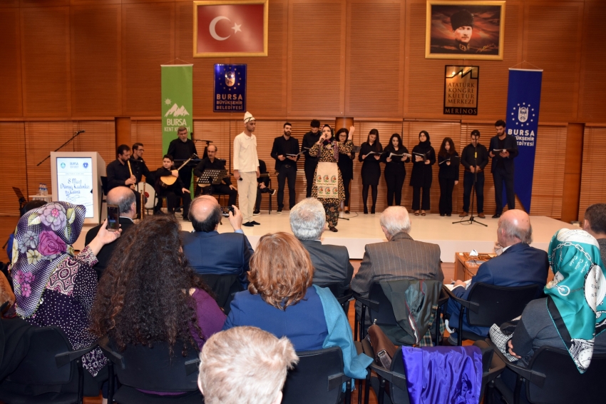  Kadınlar günü programında kahraman Türk kadınları şiirlerle anıldı 