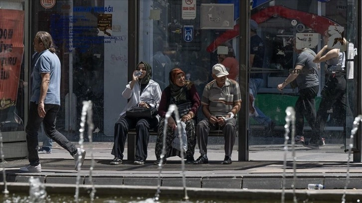 Sıcaklıklar, gelecek hafta başına kadar mevsim normallerinin 2 ila 8 derece üzerinde seyredecek