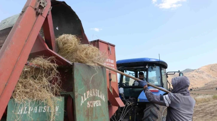 Siirt’te devam eden hasat sezonunda tarım aletlerine rağbeti artırdı
