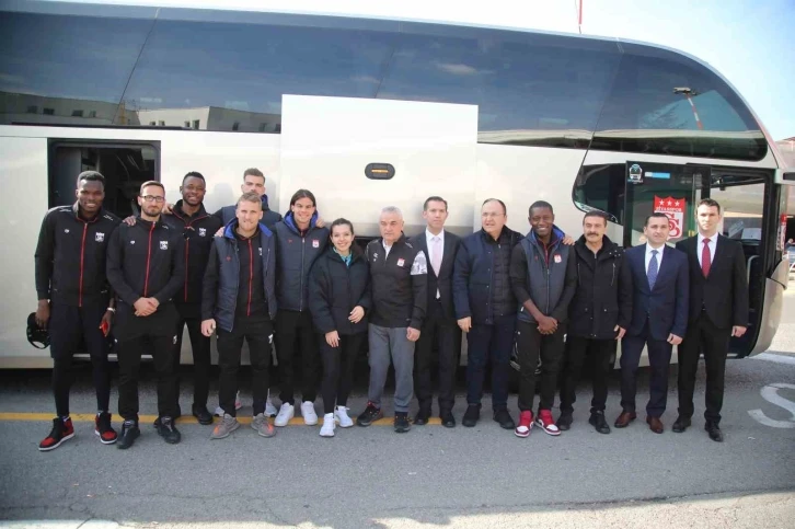 Sivasspor kafilesi İtalya’da
