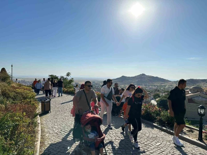 Sivrihisar’a turist akını devam ediyor
