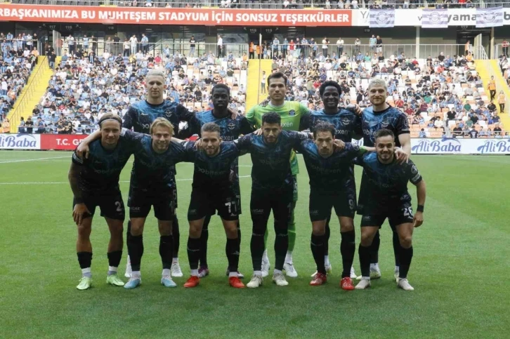 Spor Toto Süper Lig: Adana Demirspor: 1 - Başakşehir: 2  (İlk yarı)
