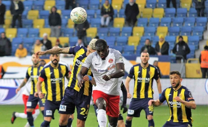 Ankaragücü: 1 - Ümraniyespor: 1 İlk yarı