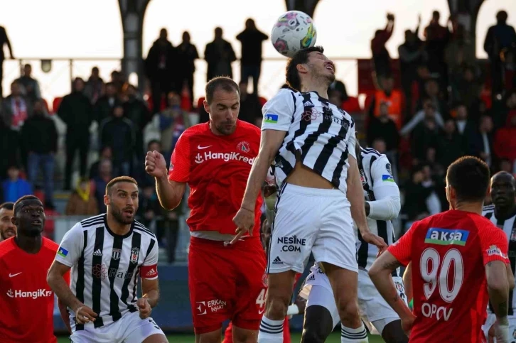 Spor Toto Süper Lig: Ümraniyespor: 0 - Beşiktaş: 0 (Maç devam ediyor)
