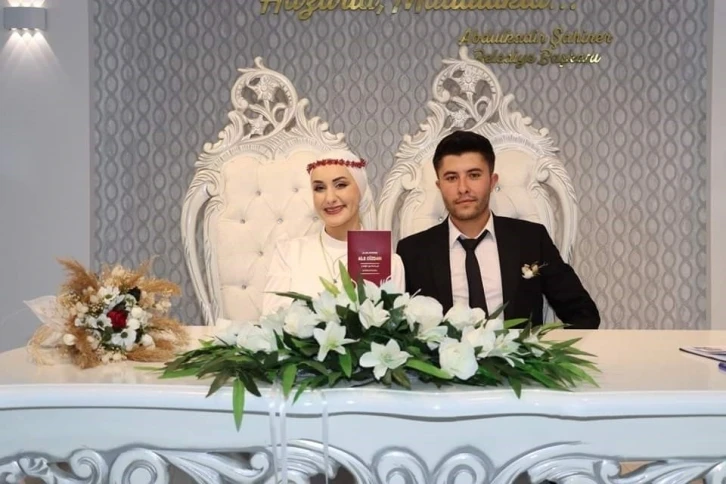 Sungurlu’da belediye nikah salonu hizmete açıldı
