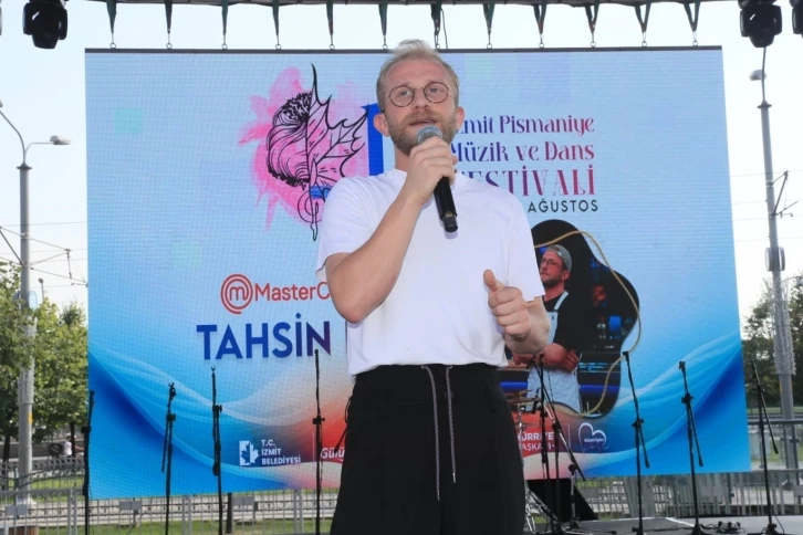 Tahsin Küçük, pişmaniye festivalinde sevenleriyle buluştu
