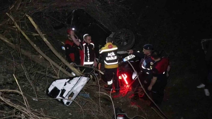 Takla atan otomobil şarampole yuvarlandı: 1 ölü
