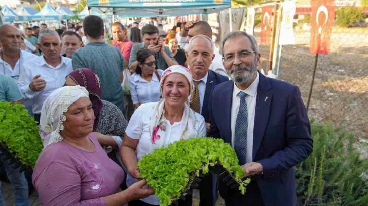 Tarsus’ta 1 milyon fide, 30 ton buğday ve 250 bin fidan ücretsiz dağıtıldı
