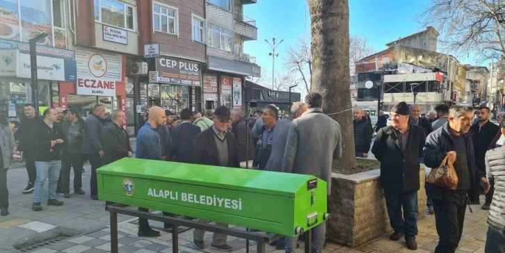 Tartıştığı kişi tarafından kalbinden bıçaklanarak öldürülen adam toprağa verildi
