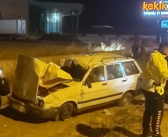 Trafik kazası 1 kişi öldü, 2 kişi yaralandı