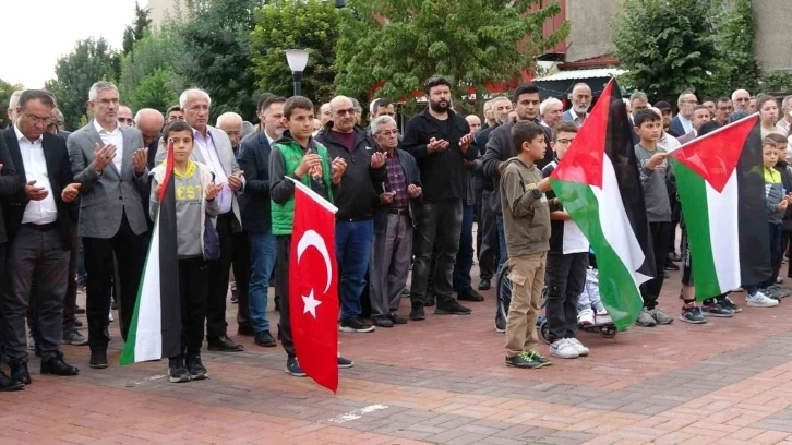 Tavşanlı Filistin için tem yumruk oldu
