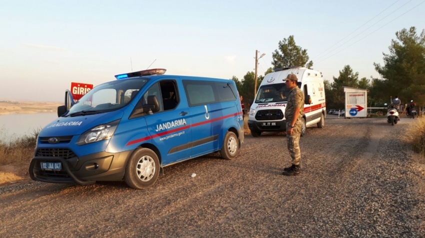 Teknenin alabora olduğu ihbarı ekipleri alarma geçirdi