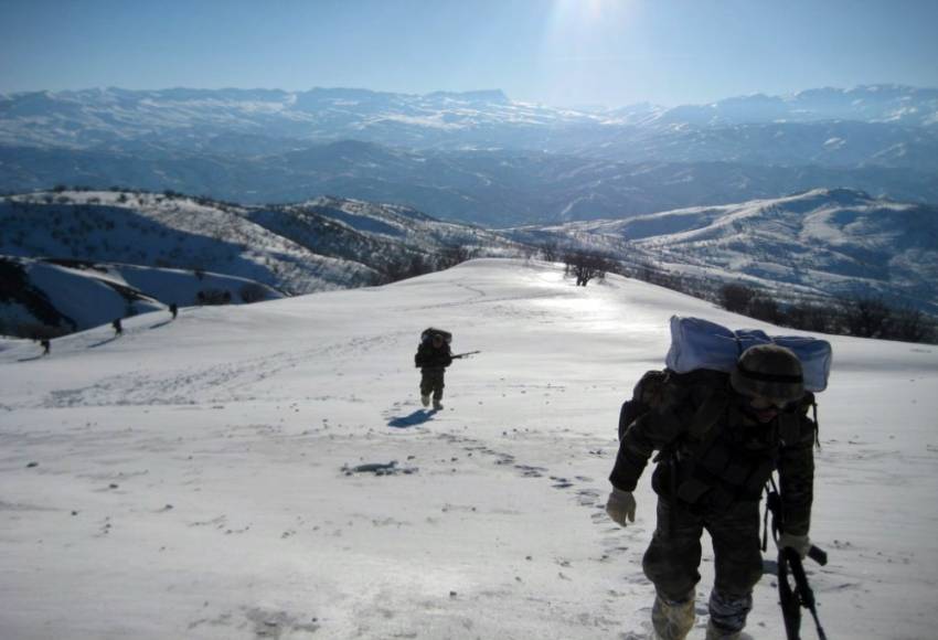 Tendürek Dağı’na havadan ve karadan operasyon