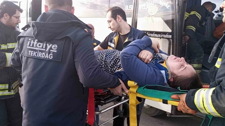 Tekirdağ’da işçi servisi askeri personel taşıyan servise çarptı: 16 yaralı
