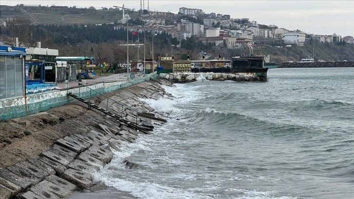 Tekirdağ'da deniz ulaşımına poyraz engeli