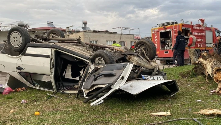 Osmaniye'de refüje çarpan araçtaki 1’i ağır 3 kişi yaralandı