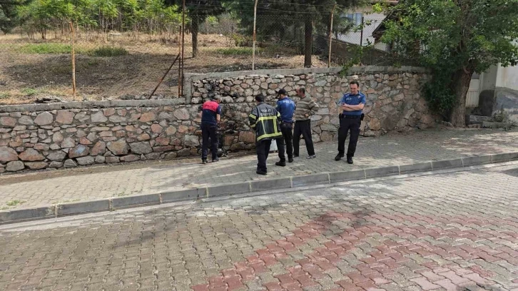 Tokat’ta çay içmek için yaktığı mutfak tüpü alev aldı
