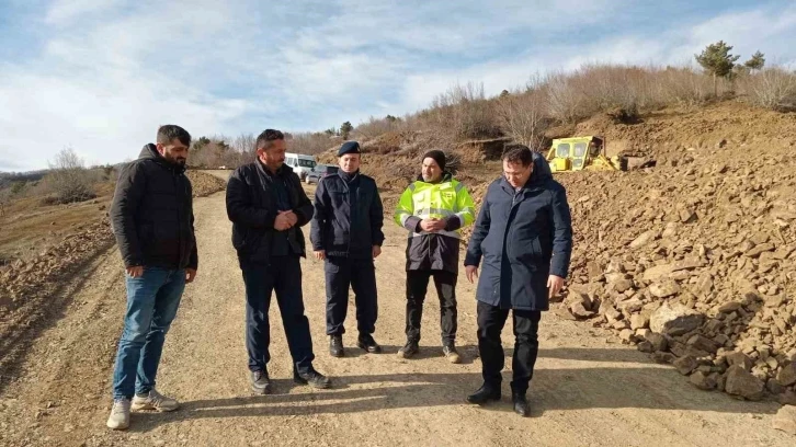 Tokat’ta heyelan etkisiyle zorlanan yolda alternatif çalışmalar hızla ilerliyor
