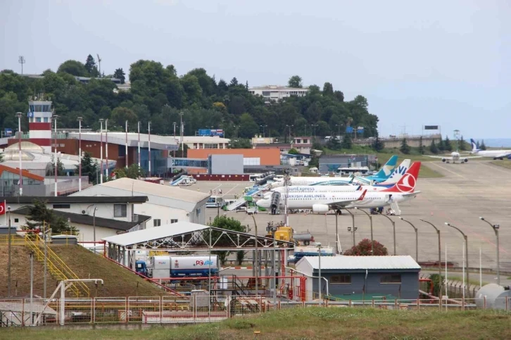 Trabzon Havalimanı’nda turizm sezonu yoğunluğu
