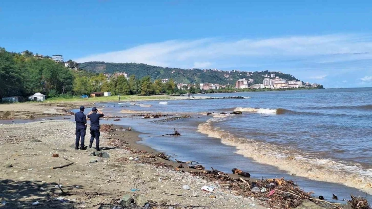 Trabzon’un Sürmene ilçesindeki selde kaybolan şahsı arama çalışmaları sürdürülüyor
