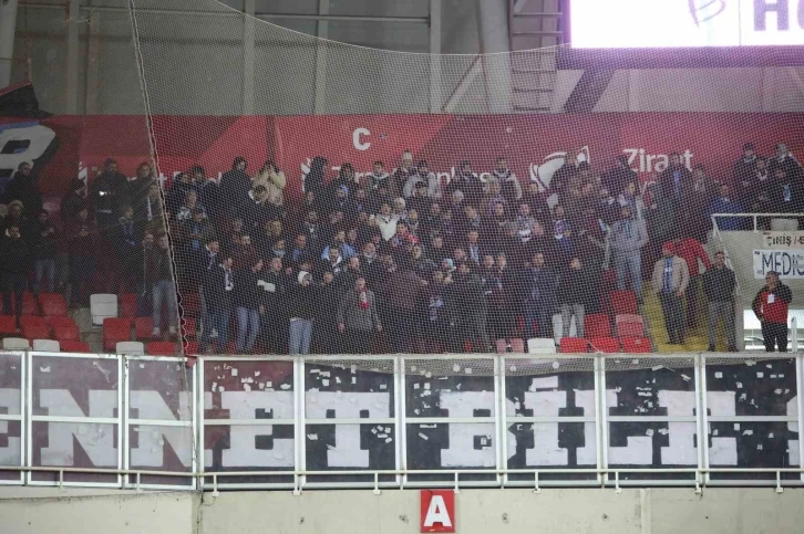 Trabzonspor taraftarları takımını yalnız bırakmadı