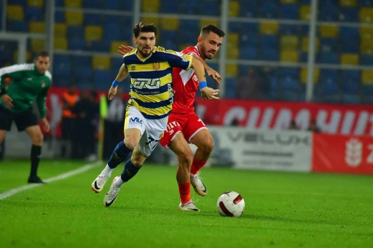 Trendyol Süper Lig: MKE Ankaragücü: 0 - Yılport Samsunspor: 0 (İlk yarı)