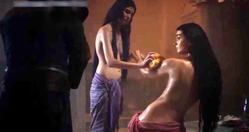 Tuba Büyüküstün'ün çok konuşulan hamam sahnesi