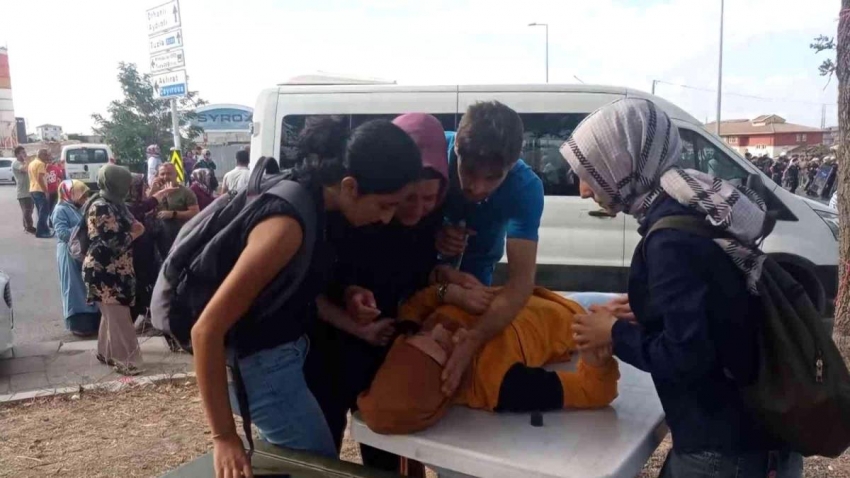 İşten çıkarılan fabrika işçileri ile polis arasında gerginlik